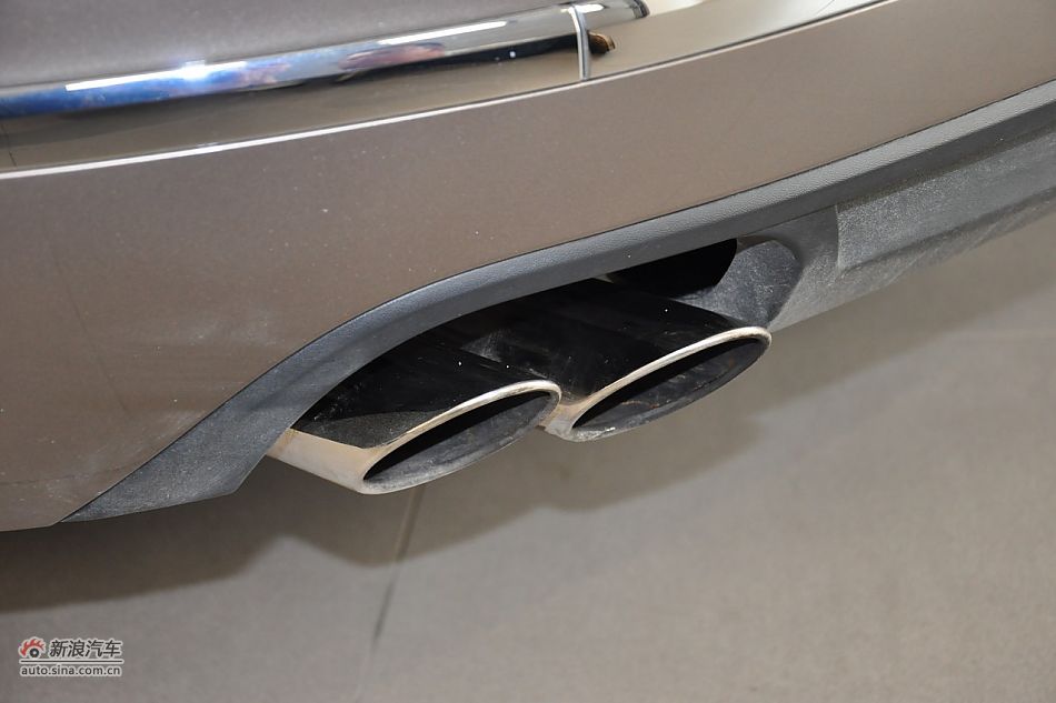 2011款帕萨特发车身细节
