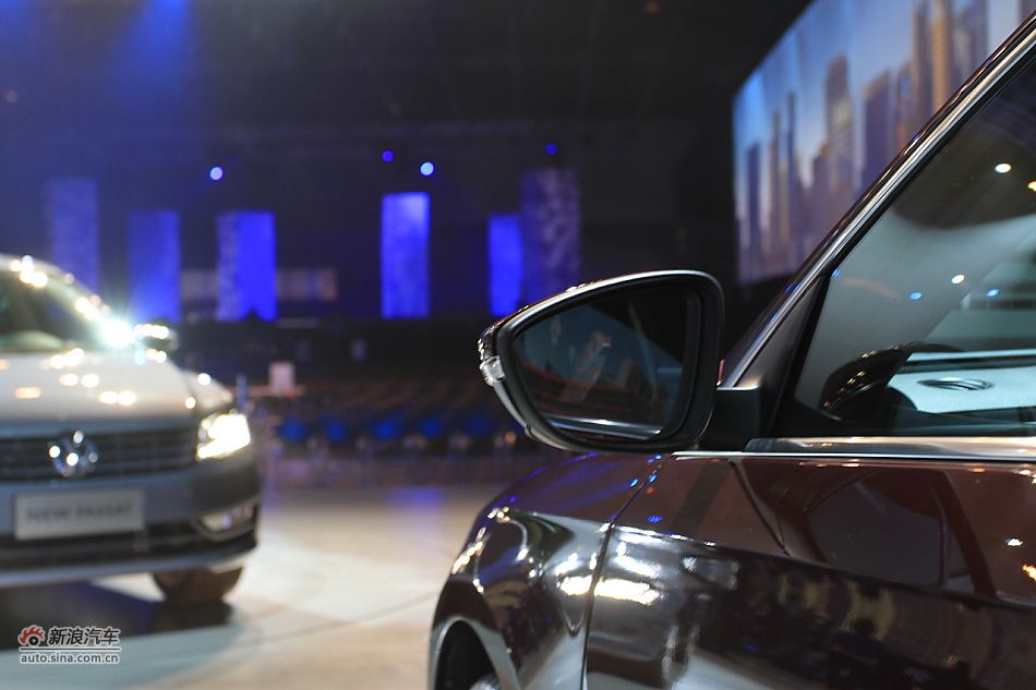 新浪汽车体验试驾全新帕萨特