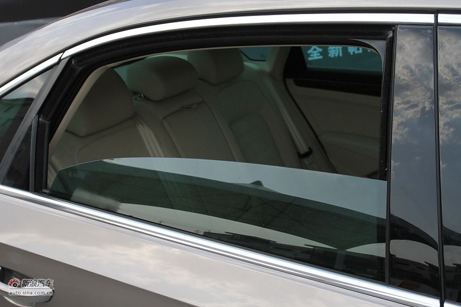 新浪汽车体验试驾全新帕萨特