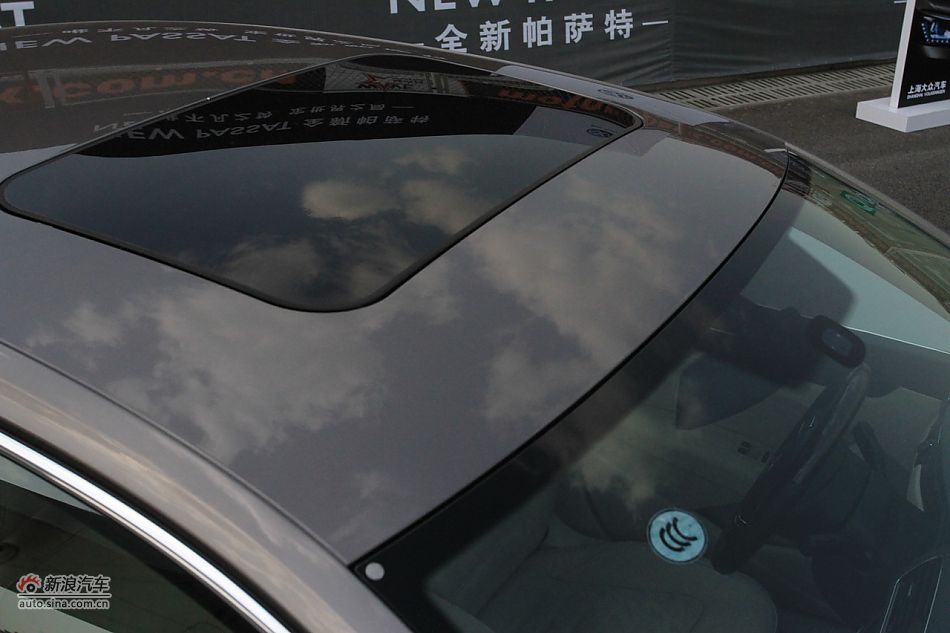 新浪汽车体验试驾全新帕萨特