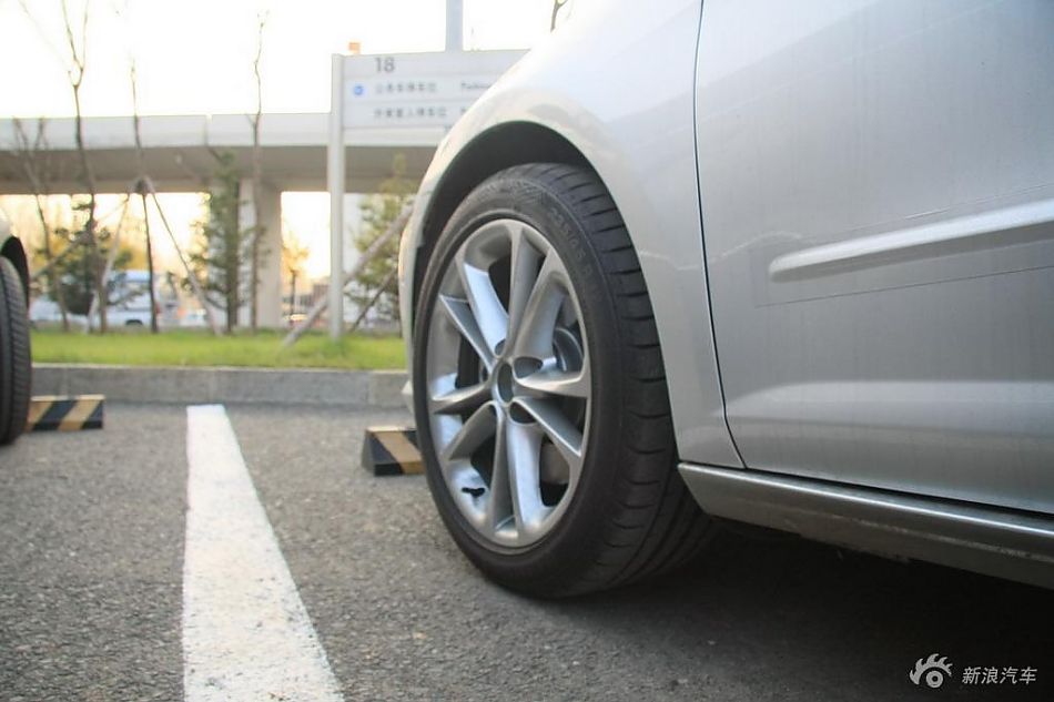 国产一汽大众帕萨特CC 贴身实拍高清谍照组图