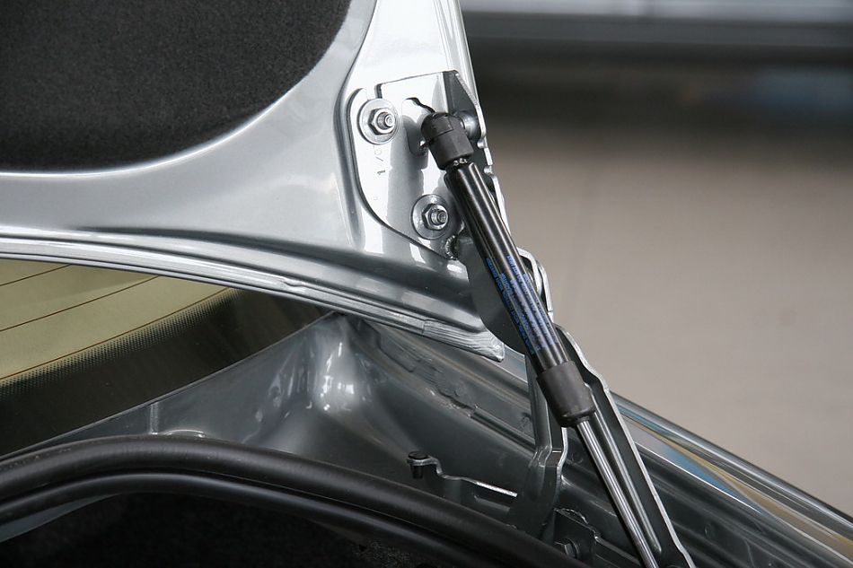 上海大众PASSAT领驭后备厢细节