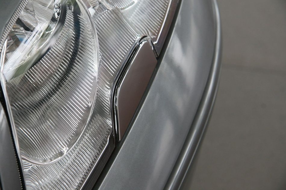 上海大众PASSAT领驭前大灯