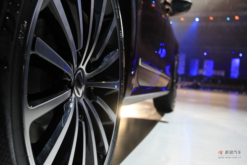 上海大众全新帕萨特