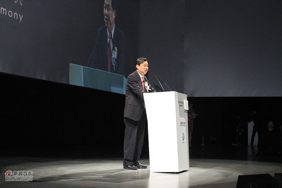 上海汽车副董事长、总裁，上海大众董事 陈虹