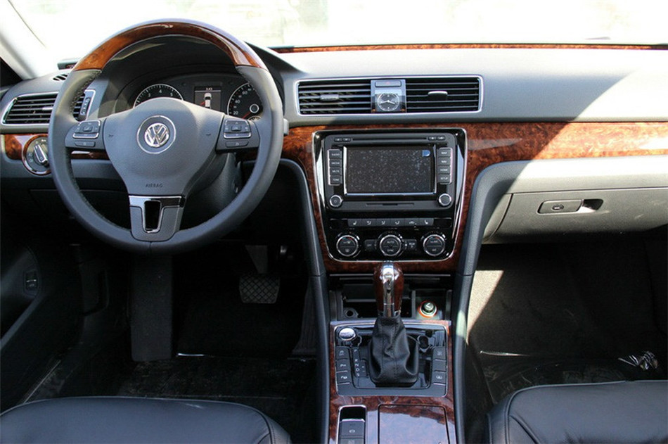 2013款 帕萨特 2.0TSI DSG 至尊版