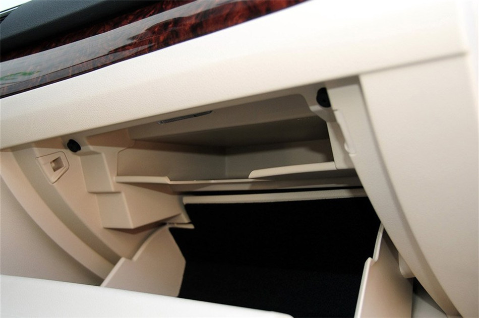 2013款 帕萨特 1.8TSI DSG至尊版