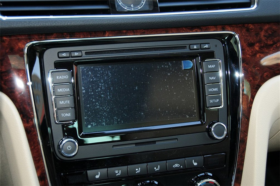 2013款 帕萨特 1.8TSI DSG至尊版