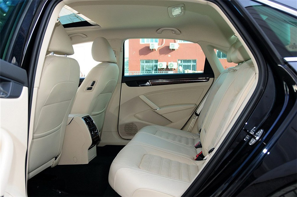 2013款 帕萨特 1.8TSI DSG至尊版