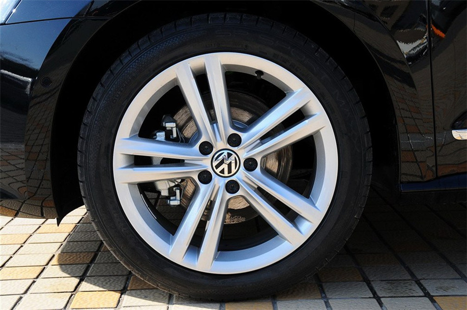 2013款 帕萨特 1.8TSI DSG至尊版