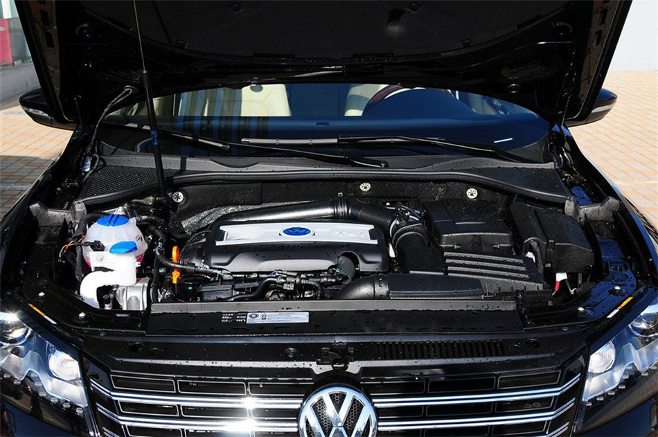 2013款 帕萨特 1.8TSI DSG至尊版