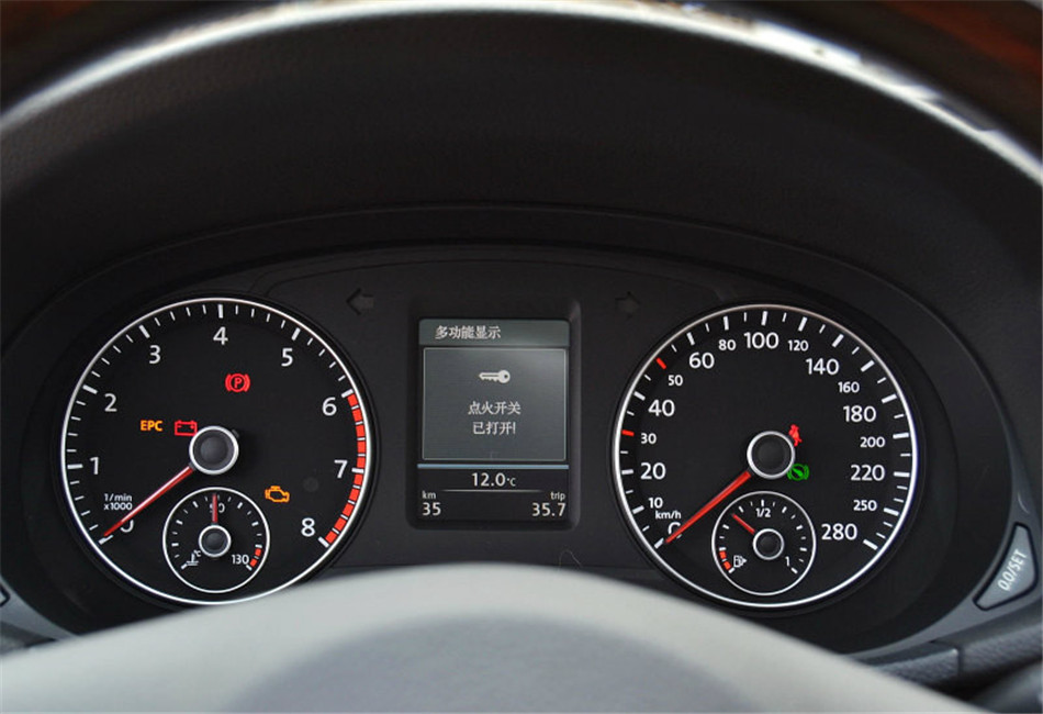 帕萨特 2014款 2.0TSI DSG 至尊版 内饰