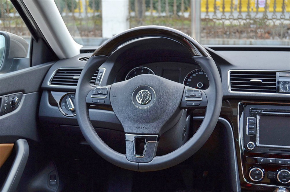 帕萨特 2014款 2.0TSI DSG 至尊版 内饰