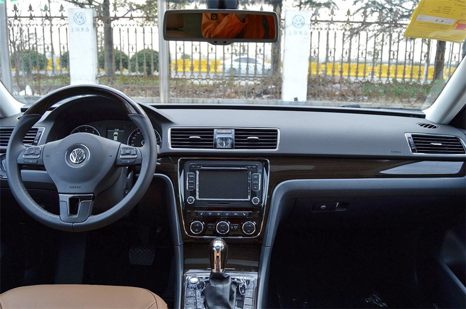 帕萨特 2014款 2.0TSI DSG 至尊版 内饰