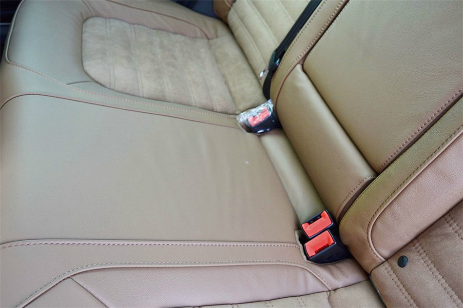 帕萨特 2014款 2.0TSI DSG 至尊版 座椅空间