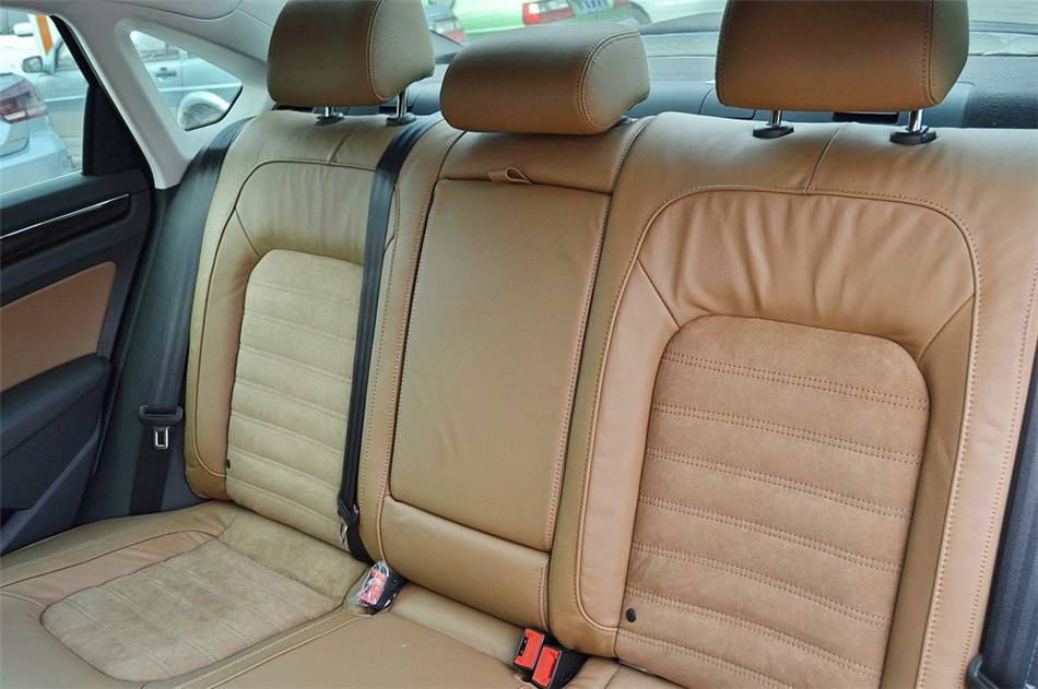 帕萨特 2014款 2.0TSI DSG 至尊版 座椅空间