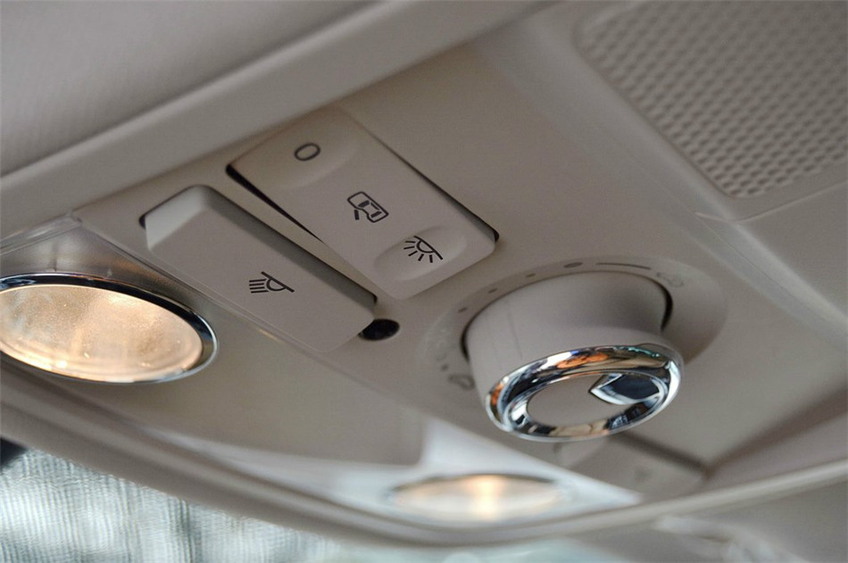 帕萨特 2014款 2.0TSI DSG 至尊版 座椅空间