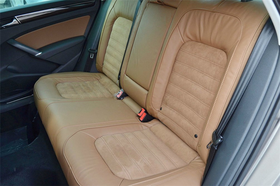 帕萨特 2014款 2.0TSI DSG 至尊版 座椅空间