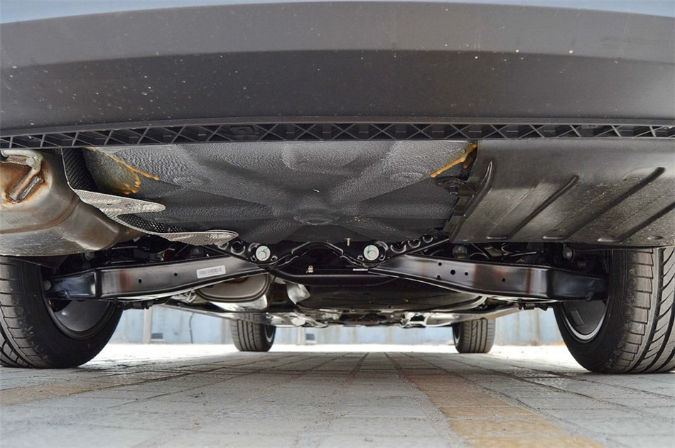 帕萨特 2014款 2.0TSI DSG 至尊版 引擎底盘