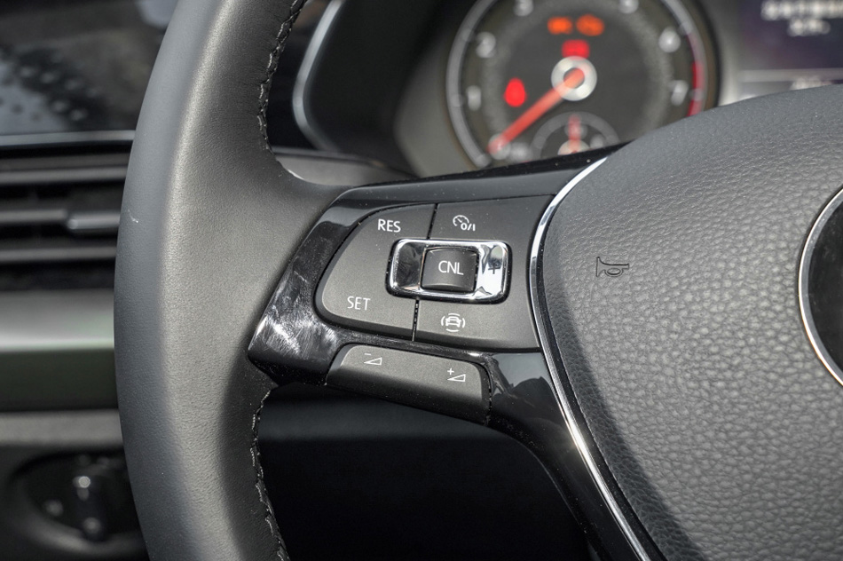 2021款 330TSI 精英版 内饰