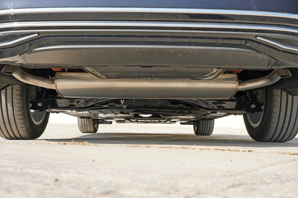 2021款 330TSI 精英版 引擎底盘