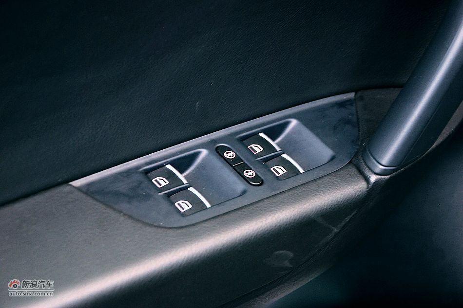 新途锐驾驶员侧门