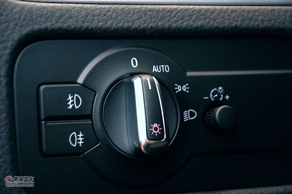 新途锐大灯调节