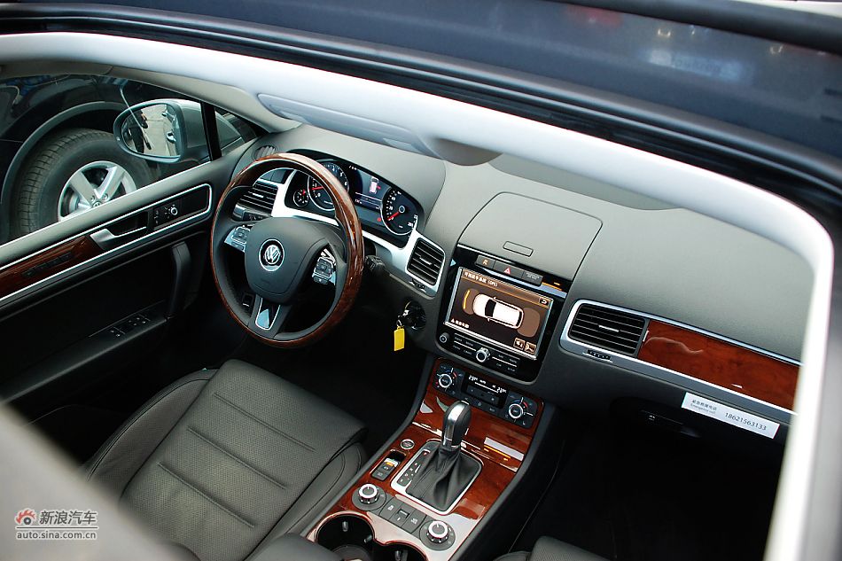 新途锐中控台全景