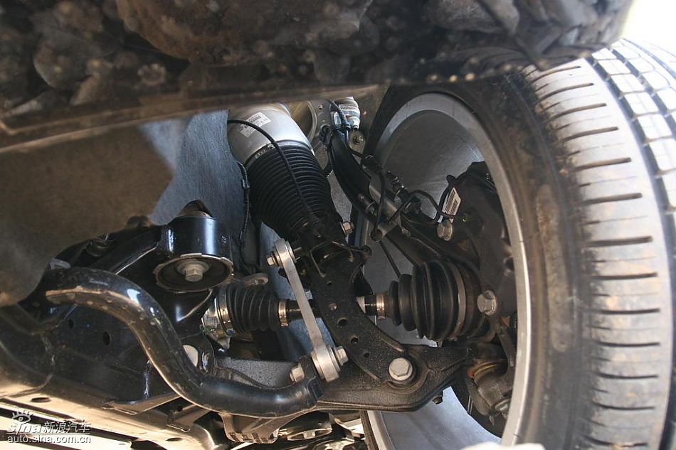 大众途锐限量版发动机与悬挂