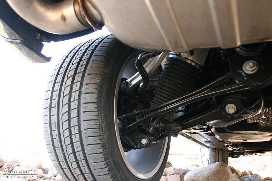 大众途锐限量版发动机与悬挂