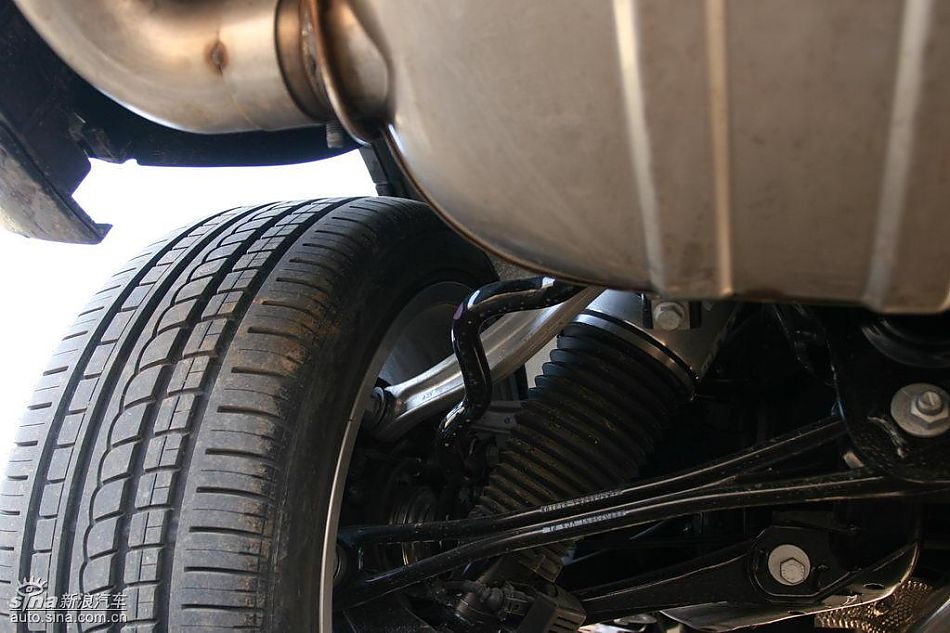大众途锐限量版发动机与悬挂