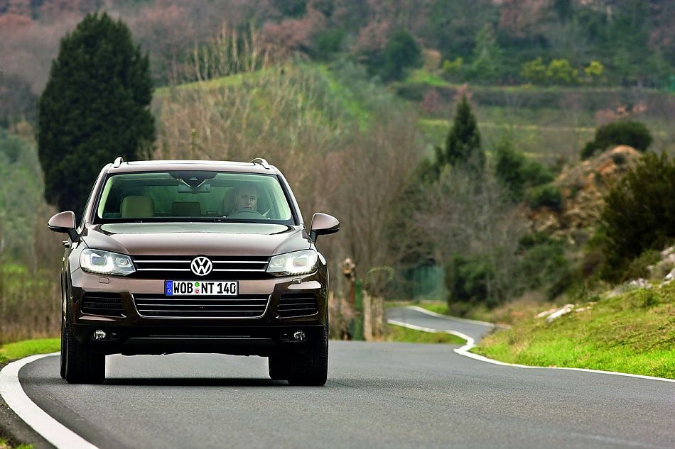 2011款大众途锐外观资料图