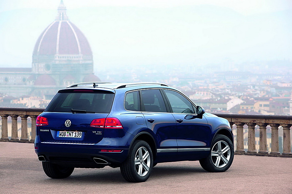 2011款大众途锐外观资料图