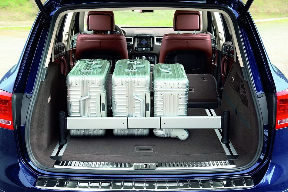 2011款大众途锐内饰资料图