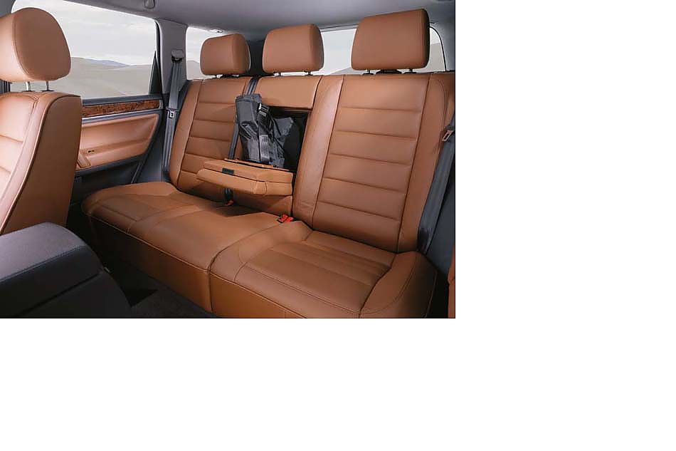 大众途锐的驾驶舱