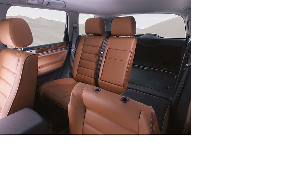 大众途锐的驾驶舱