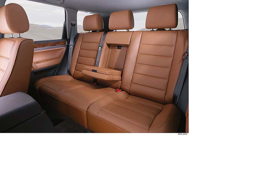 大众途锐的驾驶舱