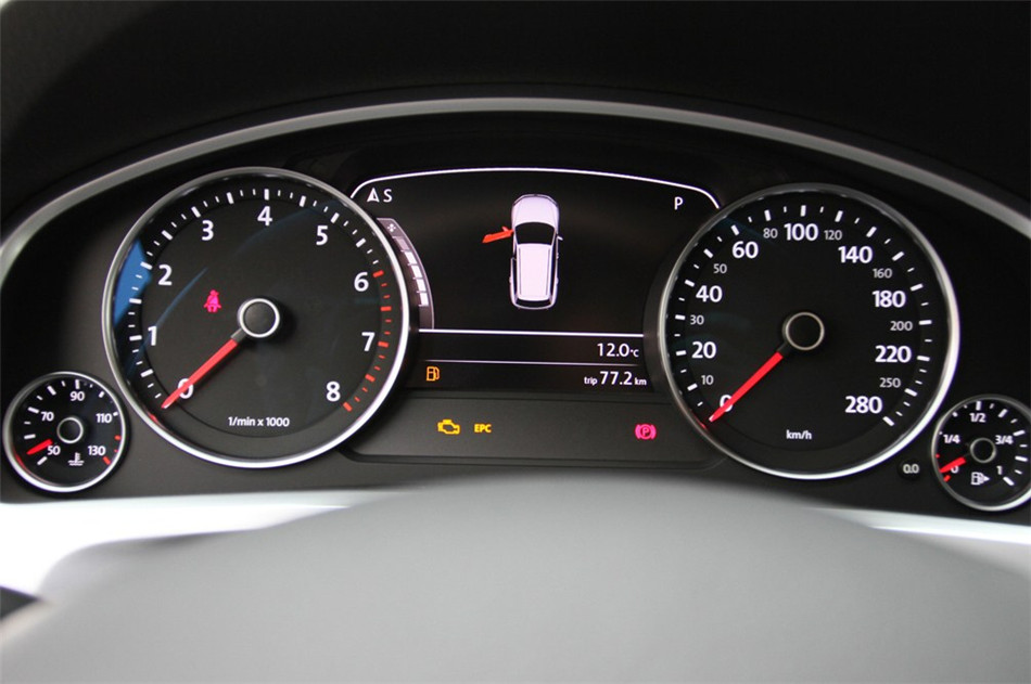 2013款大众途锐V6 3.0 TSI汽油限量奢华版