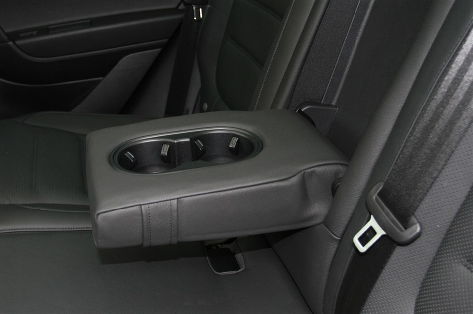 2013款大众途锐V6 3.0 TSI汽油限量奢华版