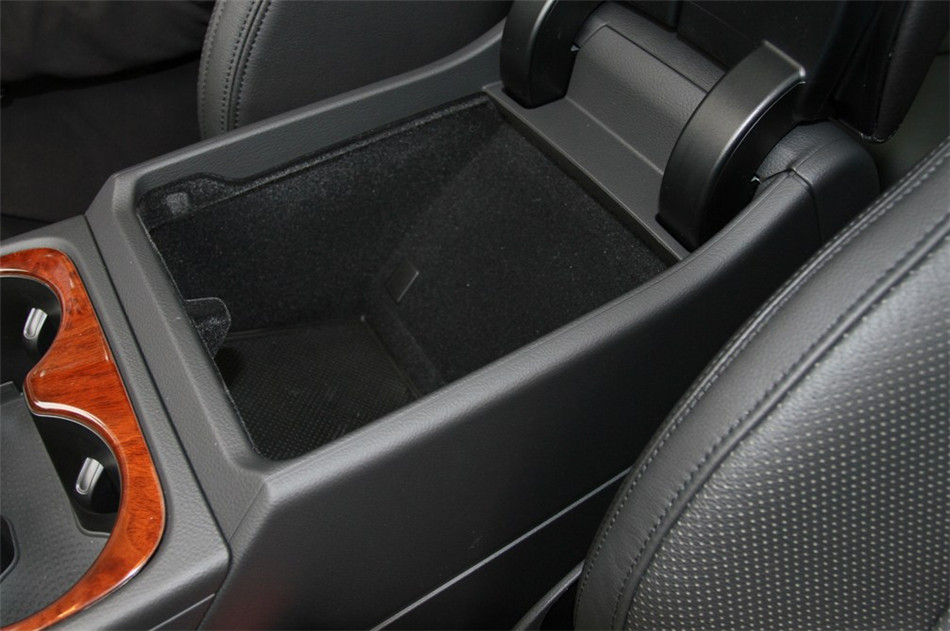 2013款大众途锐V6 3.0 TSI汽油限量奢华版