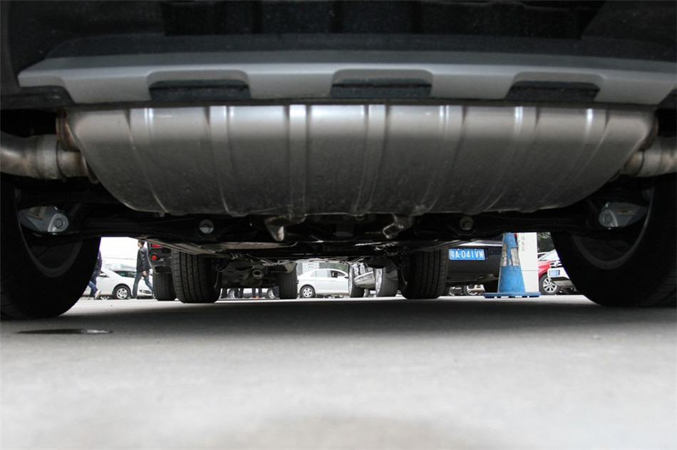 2013款大众途锐V6 3.0 TSI汽油限量奢华版