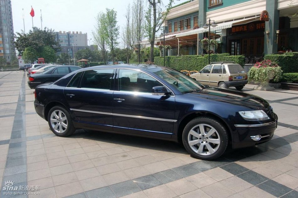 全新3.6L辉腾外观实拍图