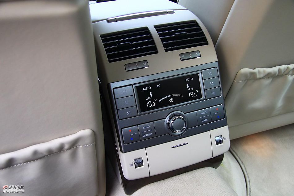 大众新辉腾内饰实拍图