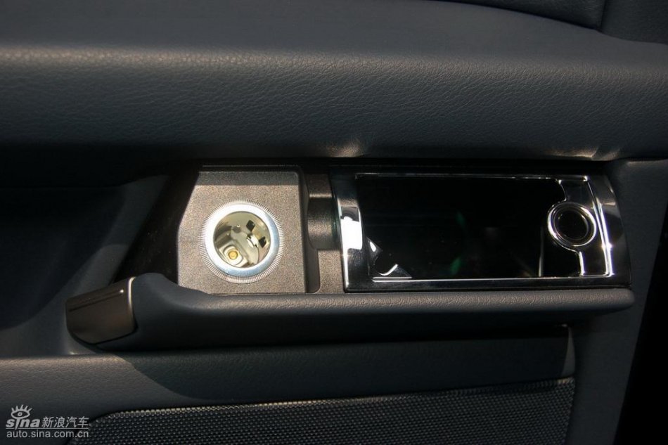 全新3.6L辉腾内饰实拍图