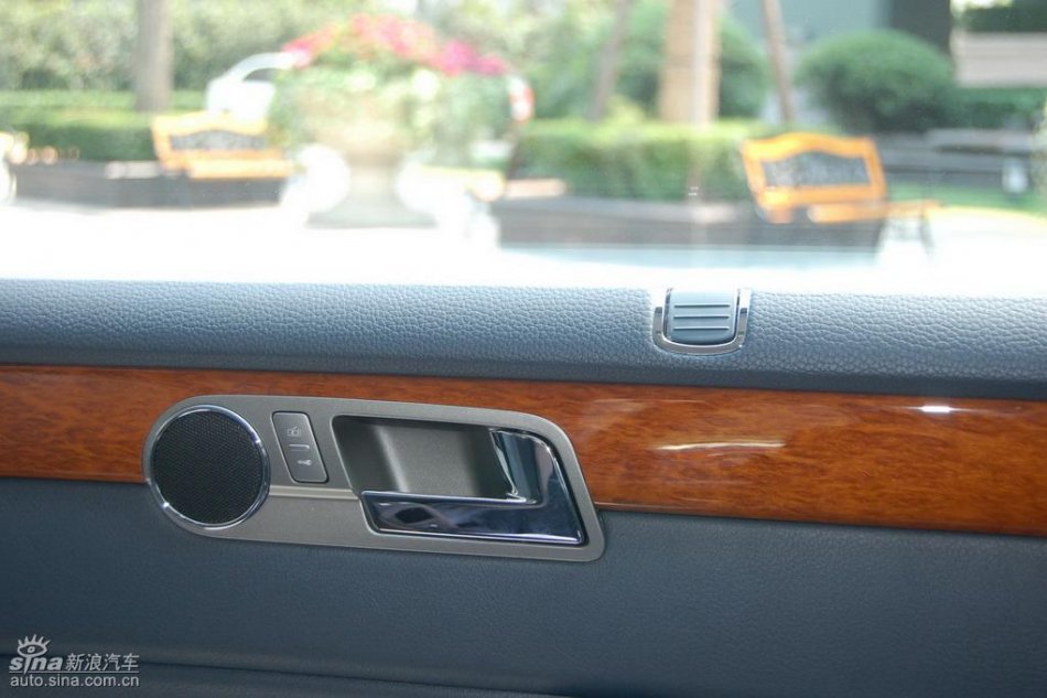 全新3.6L辉腾内饰实拍图