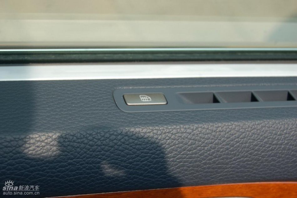 全新3.6L辉腾内饰实拍图