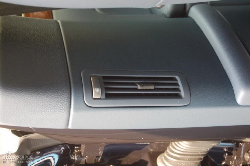 全新3.6L辉腾内饰实拍图