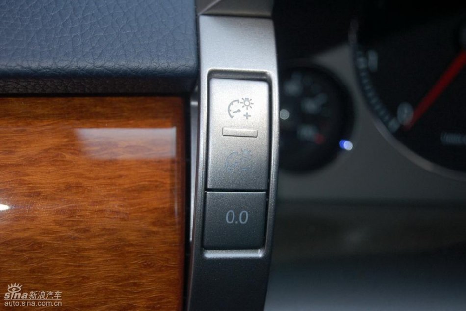 全新3.6L辉腾内饰实拍图