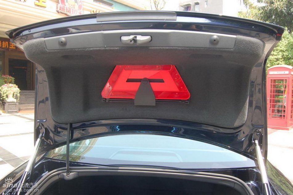 全新3.6L辉腾内饰实拍图