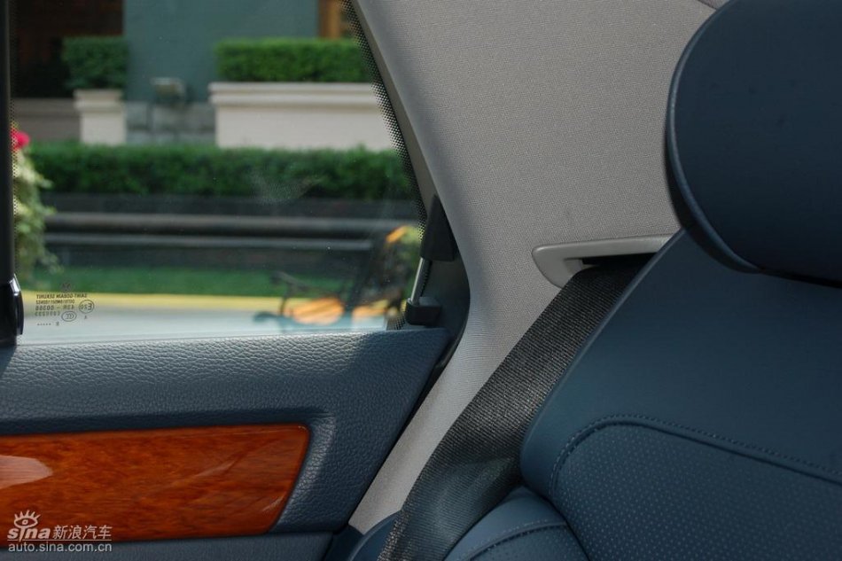 全新3.6L辉腾内饰实拍图